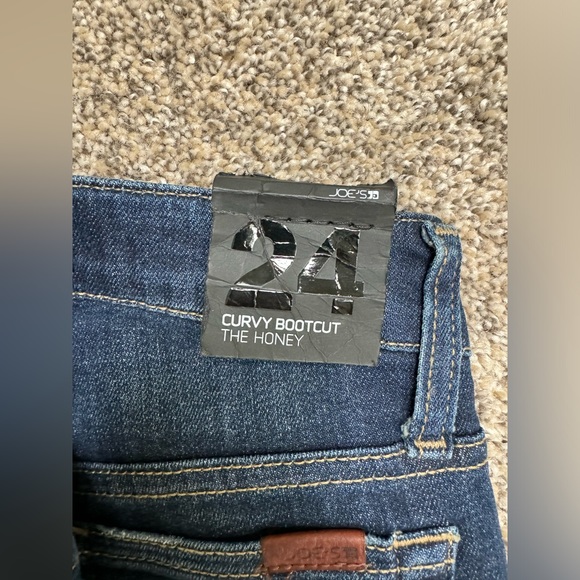 Joe’s Jeans Curvy Bootcut - Picture 4 of 5